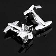 Load image into Gallery viewer, White and Black Flower Cufflinks